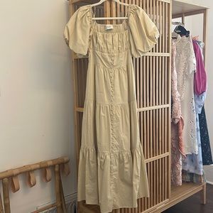 Khaki dress with puffy sleeves